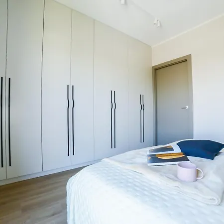 Praga Bohema Apartment - Balcony - Garage - Metro *