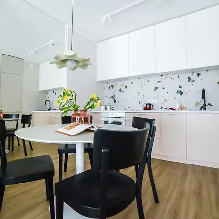 Bohema With Balcony Near Metro * Warsaw