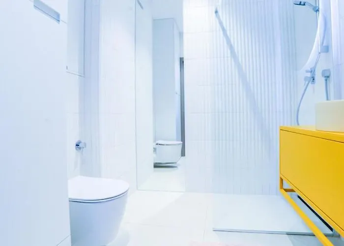 Bohema With Balcony Near Metro