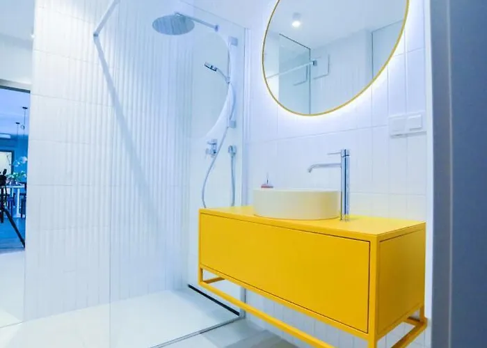 Apartment Bohema With Balcony Near Metro