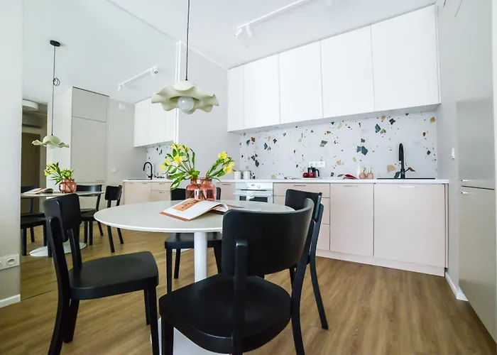 Bohema With Balcony Near Metro * Warsaw