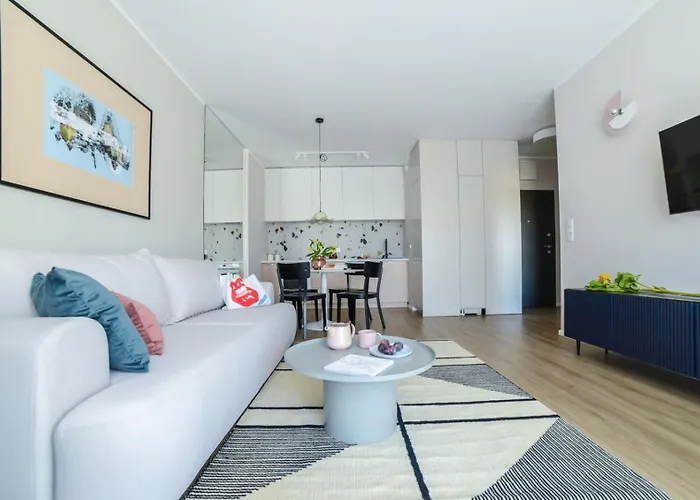 Bohema With Balcony Near Metro *